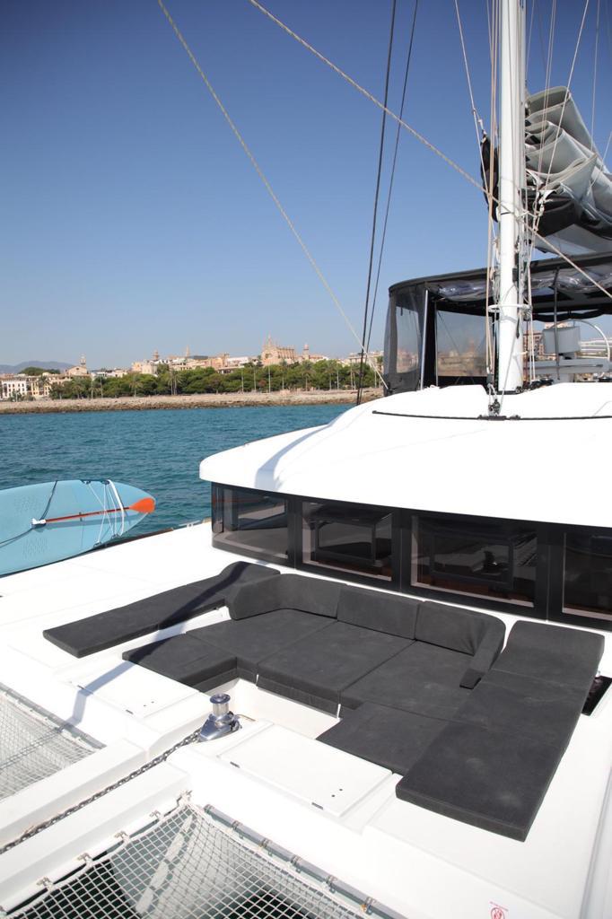 יאכטה קטמרן LAGOON 52F (2020) - סטרים יאכטות