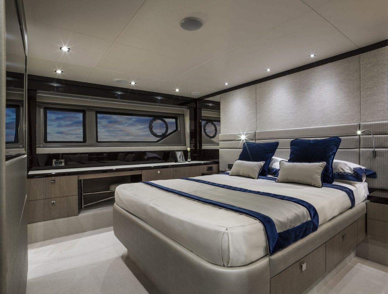 יאכטה Sunseeker Manhattan 66 - יאכטה Sunseeker Manhattan 66 - סטרים יאכטות