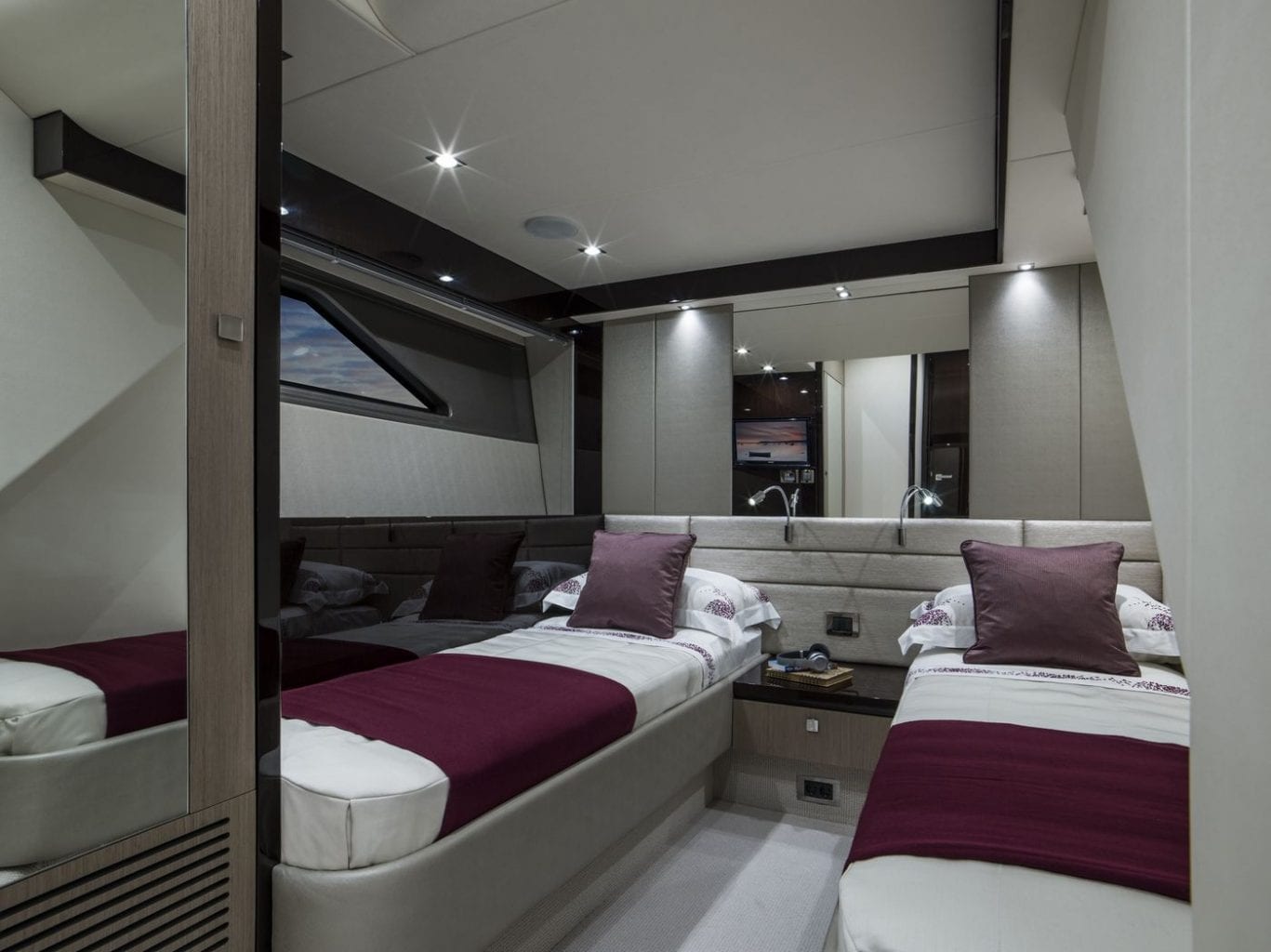 יאכטה Sunseeker Manhattan 66 - יאכטה Sunseeker Manhattan 66 - סטרים יאכטות