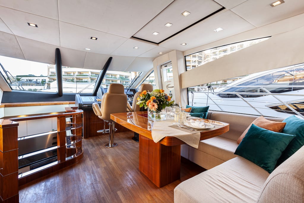 Sunseeker Manhattan 63 - Stream Yachts