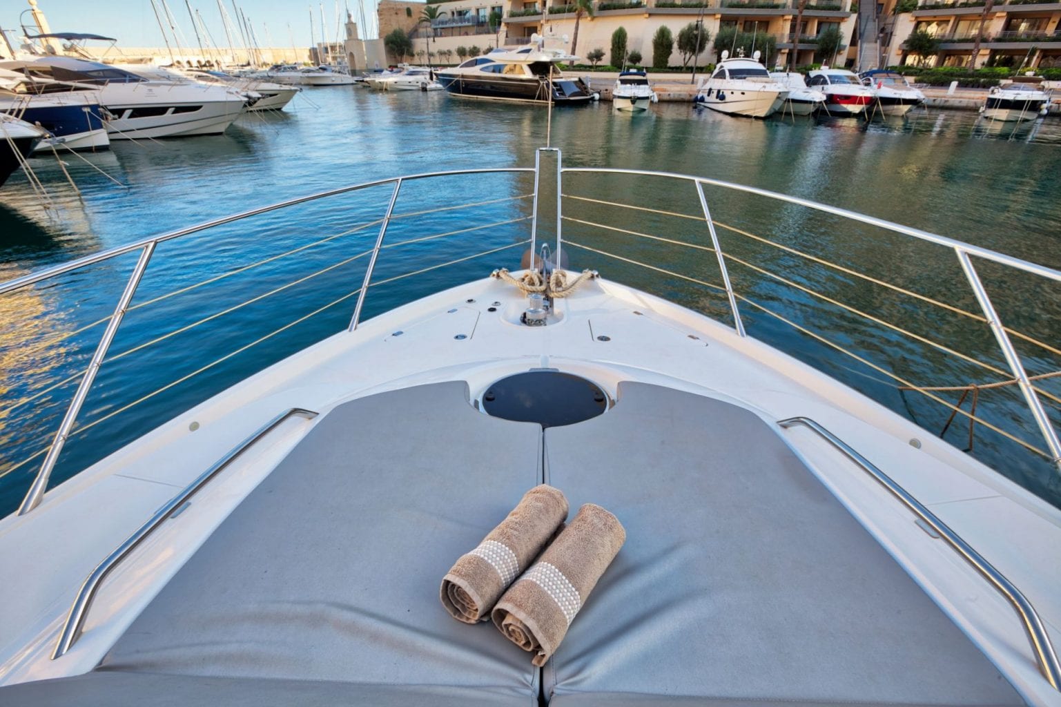 Sunseeker Manhattan 63 - Stream Yachts
