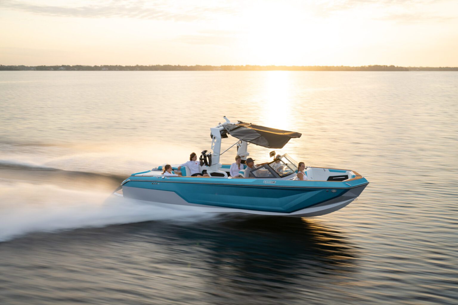 סירת ספורט וויקסרף וויקבורד וסקי NAUTIQUE GS24 2024 - סטרים יאכטות