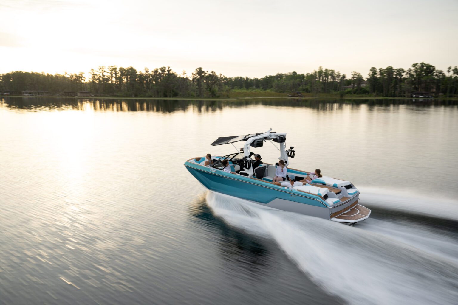 סירת ספורט וויקסרף וויקבורד וסקי NAUTIQUE GS24 2024 - סטרים יאכטות