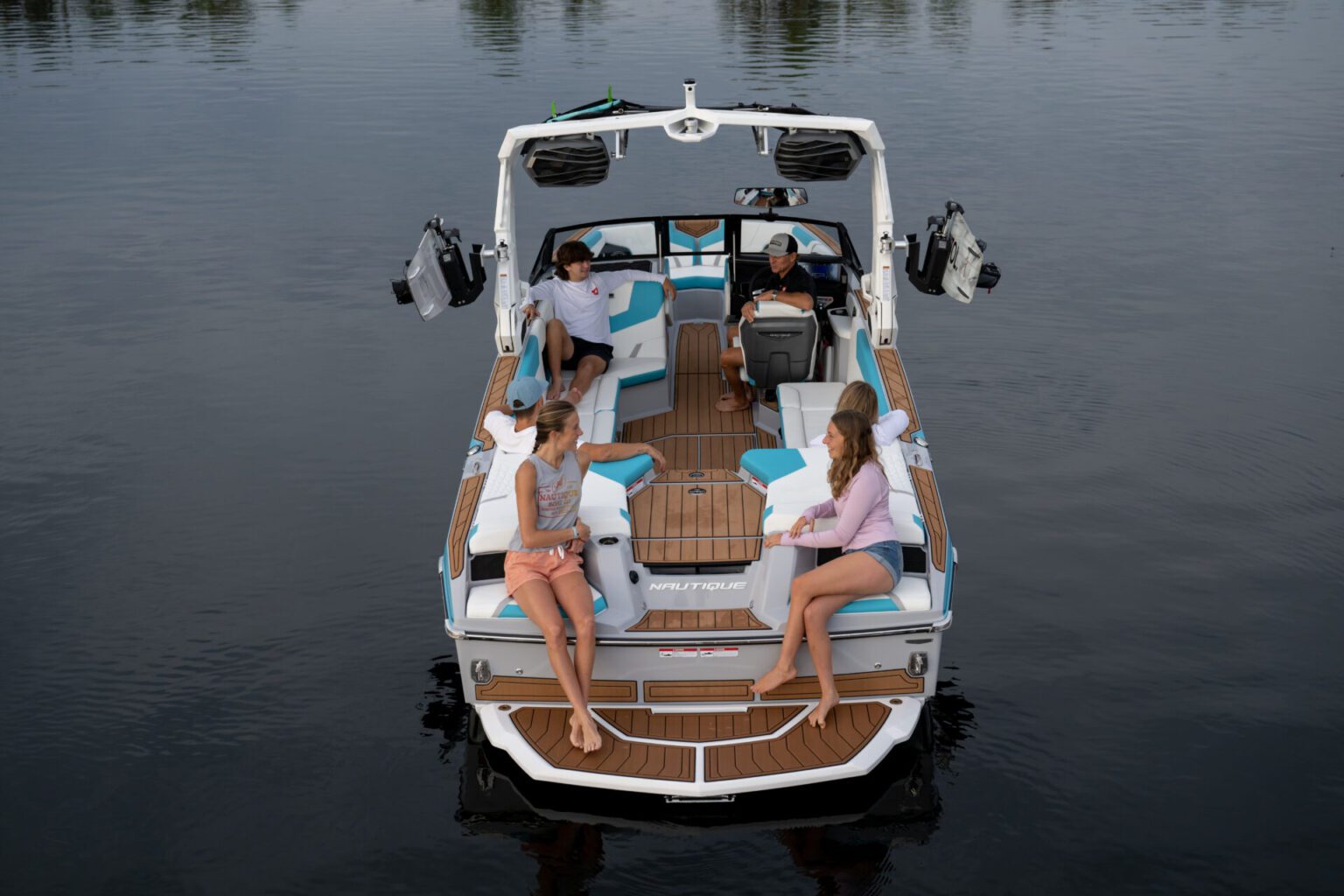 סירת ספורט וויקסרף וויקבורד וסקי NAUTIQUE GS24 2024 - סטרים יאכטות