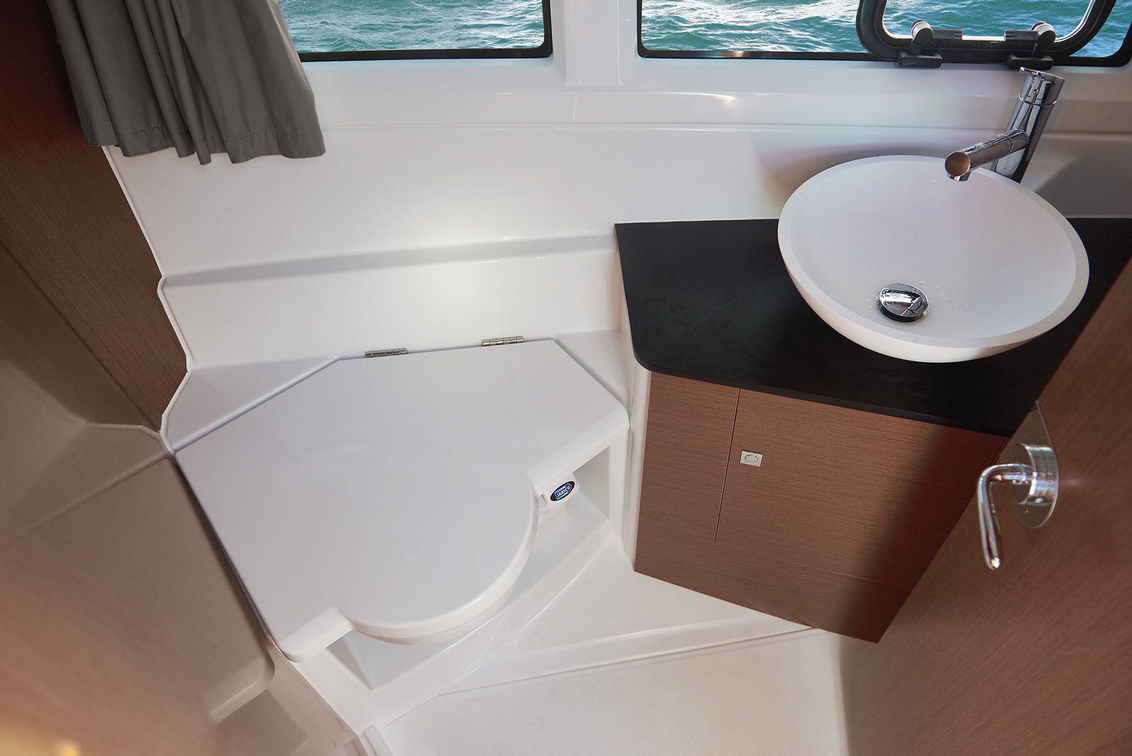 סירת מנוע JEANNEAU MERRY FISHER 895 - Jeanneau Merry Fisher 895 - Stream Yachts