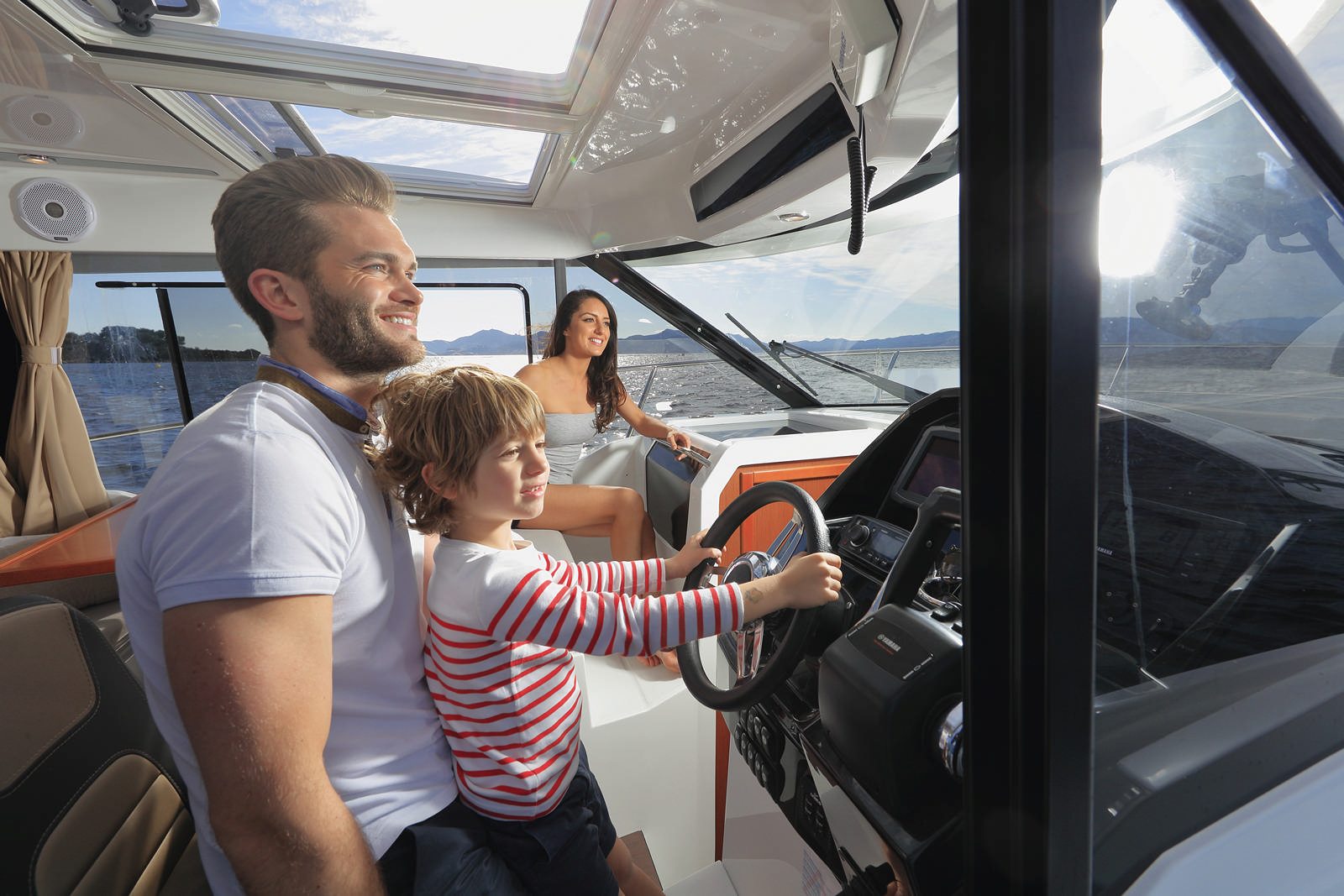סירת מנוע JEANNEAU MERRY FISHER 895 - Jeanneau Merry Fisher 895 - Stream Yachts