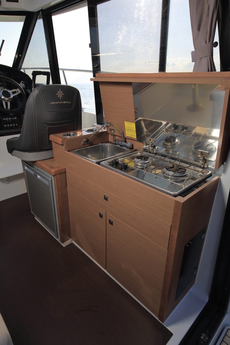 סירת מנוע JEANNEAU MERRY FISHER 895 - Jeanneau Merry Fisher 895 - Stream Yachts