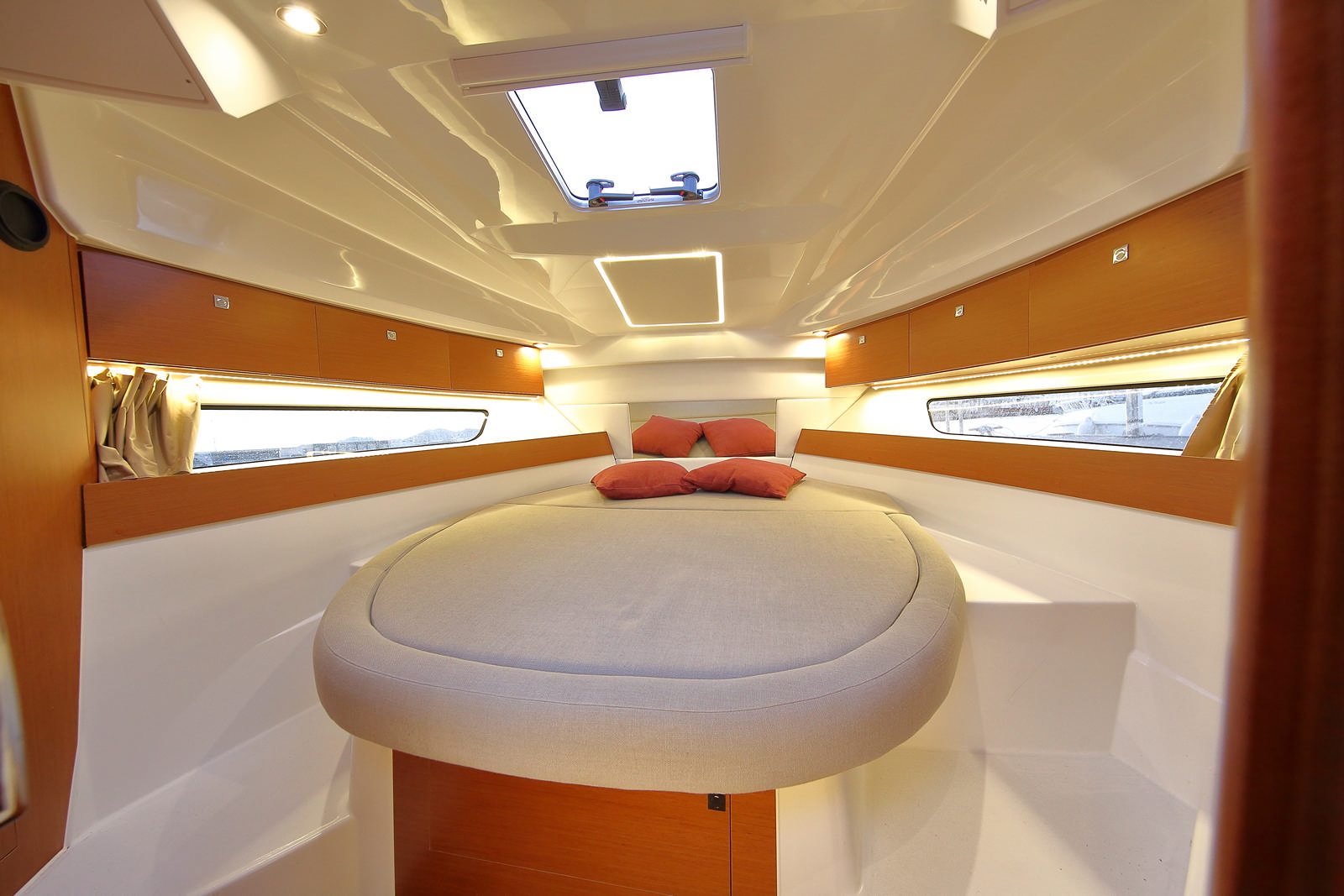 סירת מנוע JEANNEAU MERRY FISHER 895 - Jeanneau Merry Fisher 895 - Stream Yachts