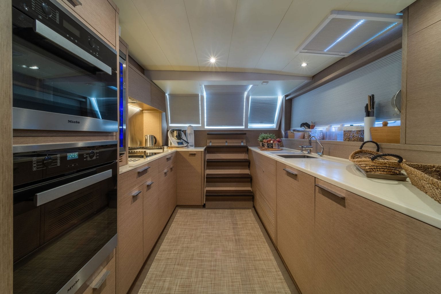 Lagoon 630 - Motor Catamaran - Stream Yachts
