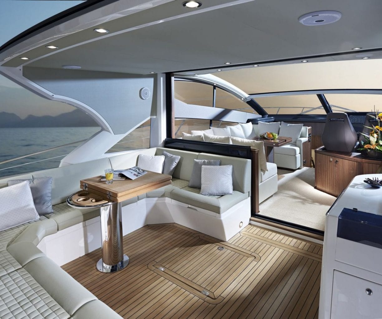 יאכטה Sunseeker Predator 57 - יאכטה Sunseeker Predator 57 - סטרים יאכטות