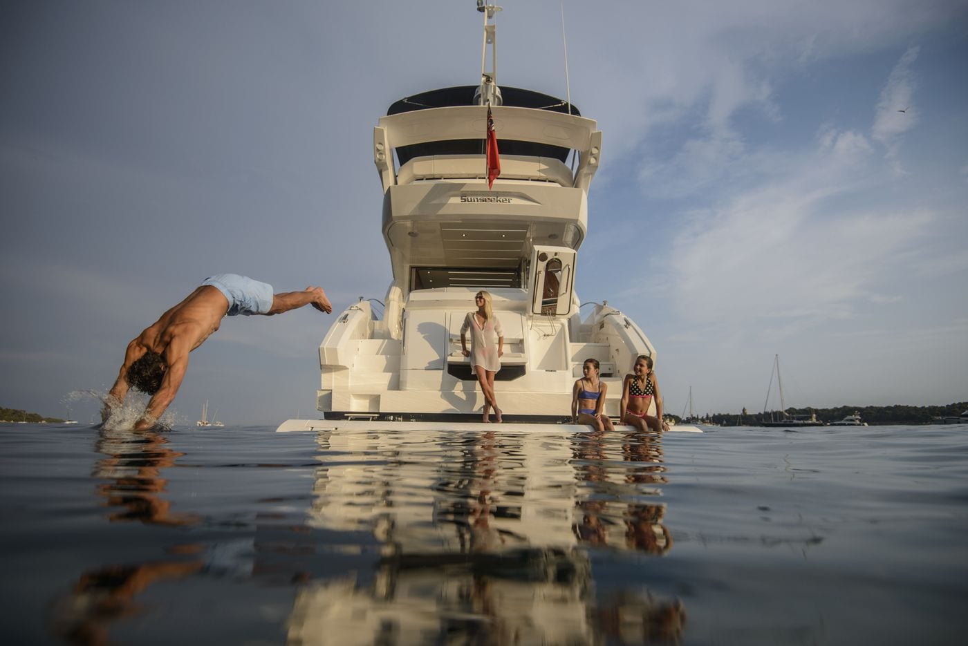 יאכטה Sunseeker Manhattan 52 - סטרים יאכטות