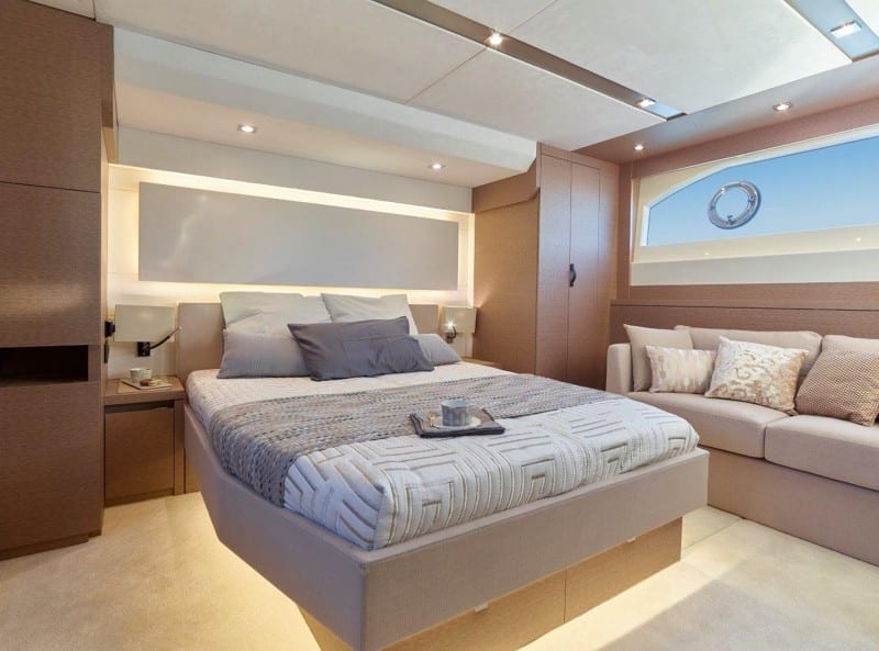 PRESTIGE 630 Sport Flybridge - סטרים יאכטות