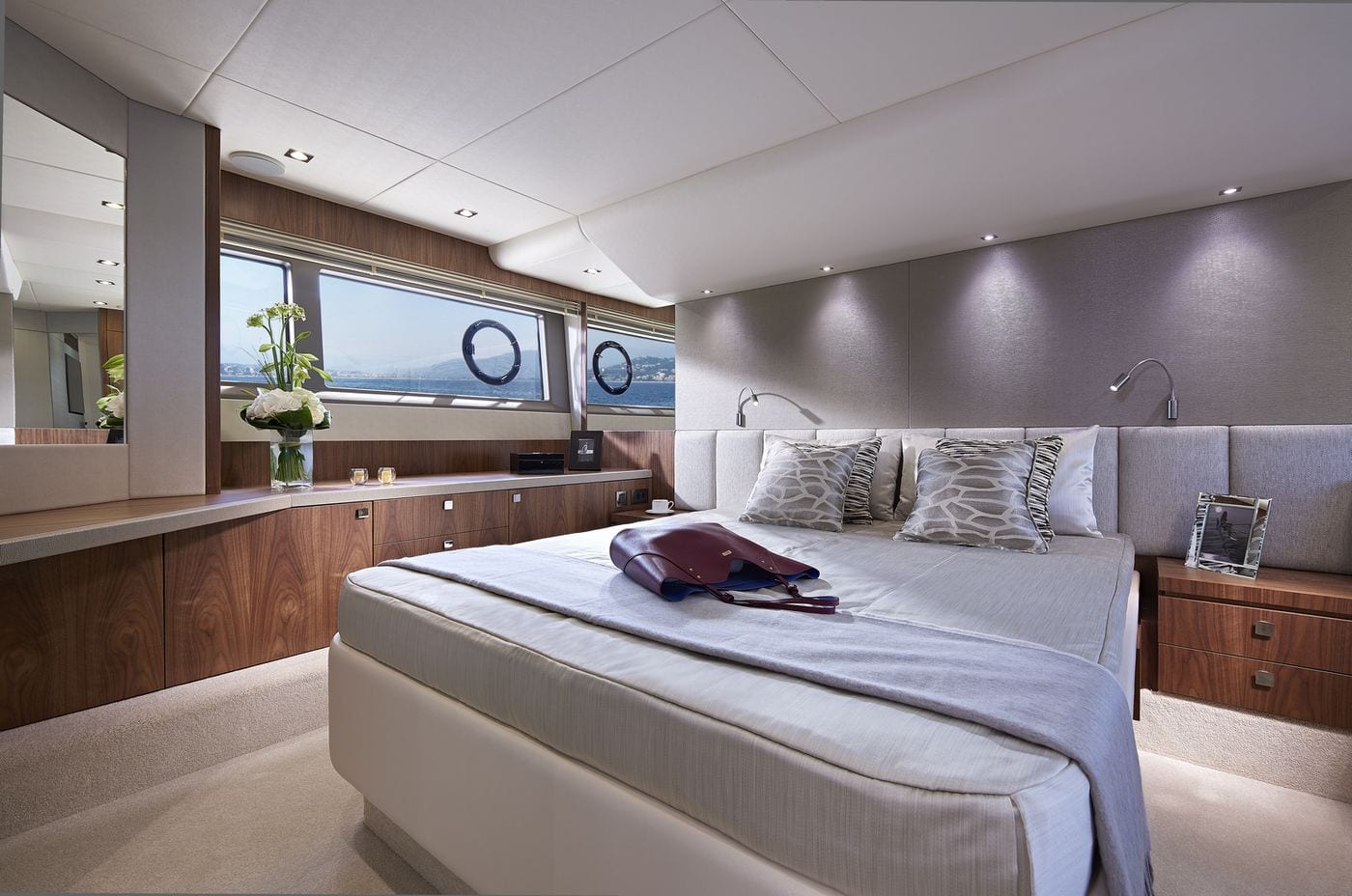 יאכטה Sunseeker Manhattan 52 - סטרים יאכטות