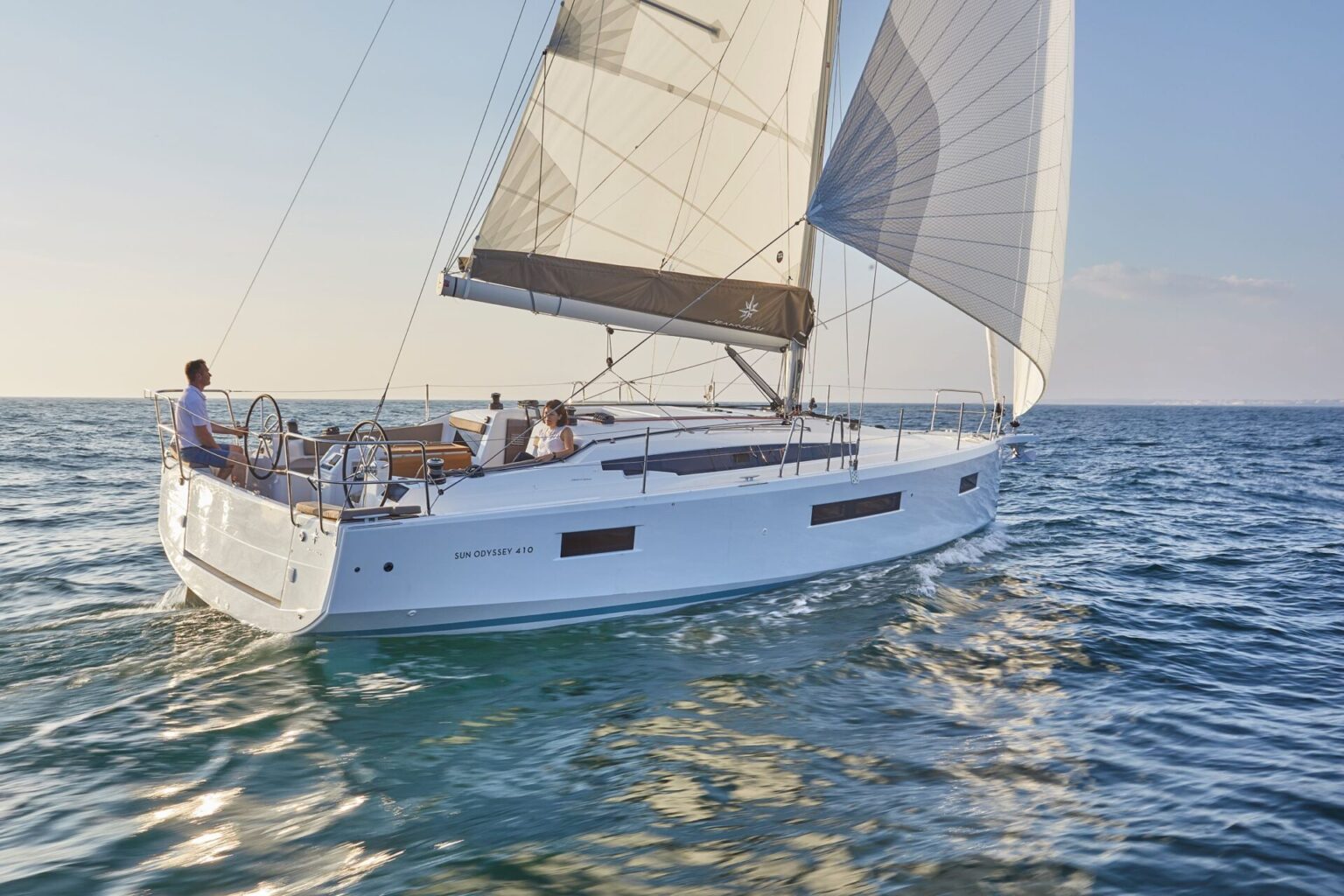 מפרשית JEANNEAU SUN ODYSSEY 410 - סטרים יאכטות