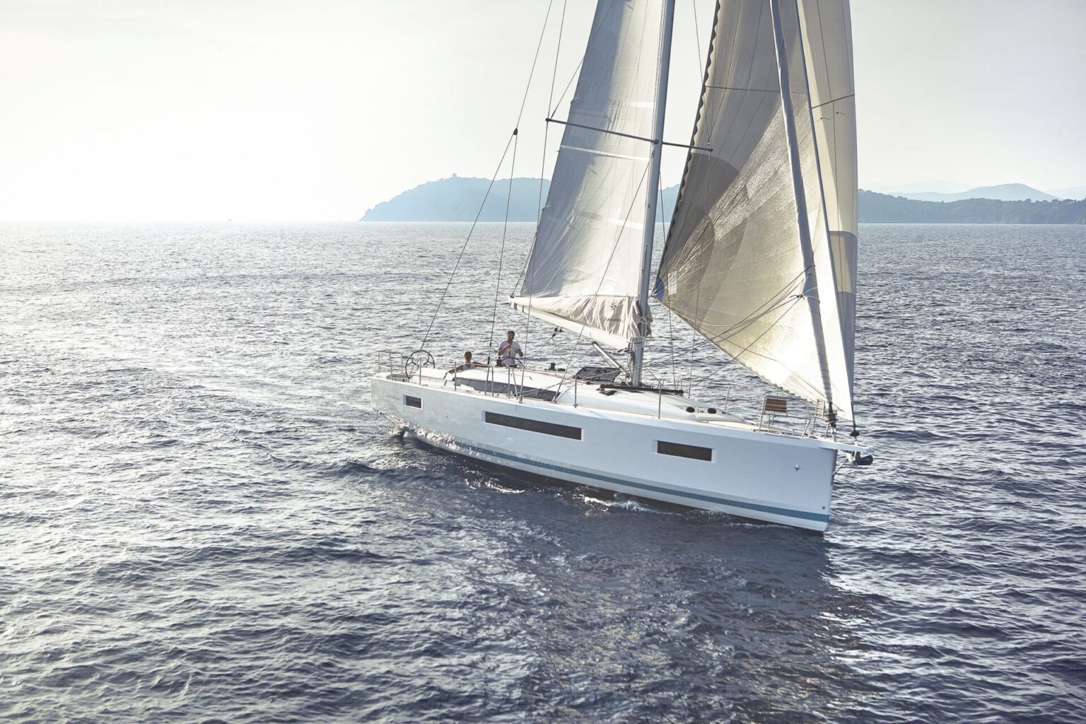 מפרשית JEANNEAU SUN ODYSSEY 440 - סטרים יאכטות