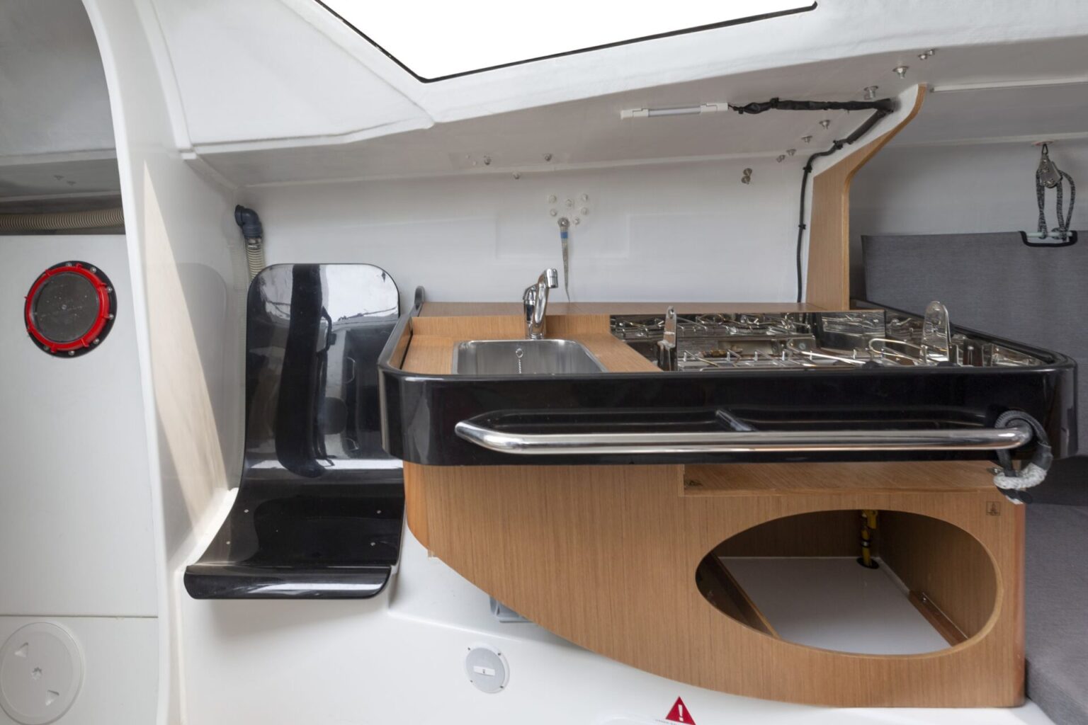 JEANNEAU SUN FAST 3300 - Stream Yachts