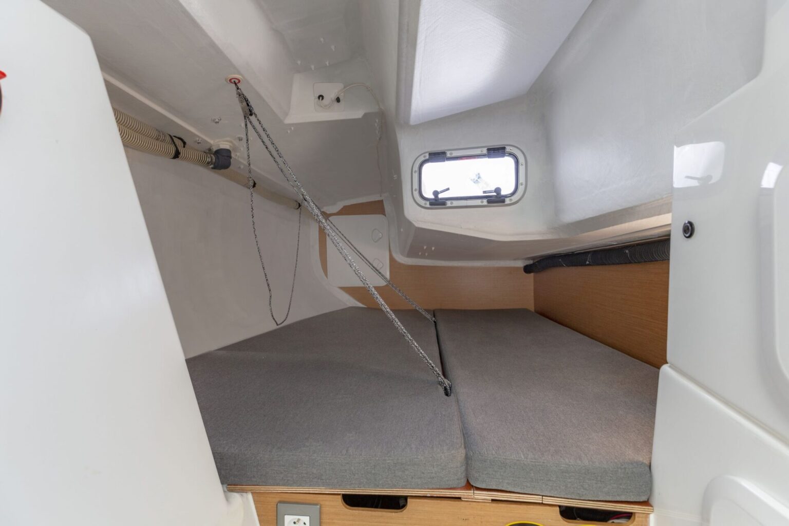 JEANNEAU SUN FAST 3300 - Stream Yachts