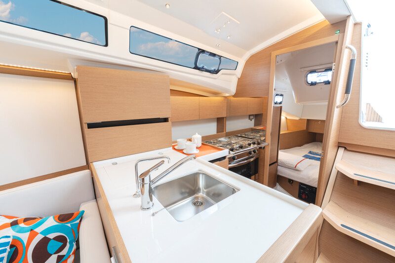 JEANNEAU SUN ODYSSEY 350 - סטרים יאכטות