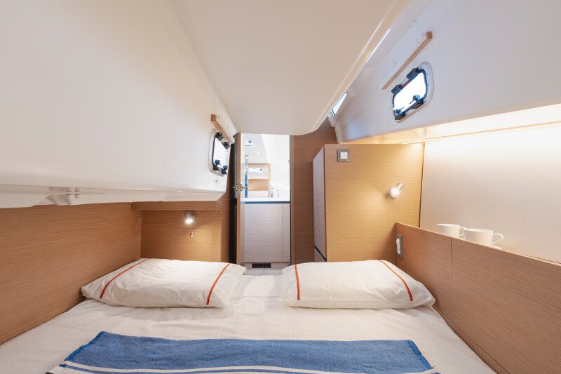JEANNEAU SUN ODYSSEY 350 - סטרים יאכטות