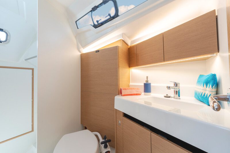 JEANNEAU SUN ODYSSEY 350 - סטרים יאכטות