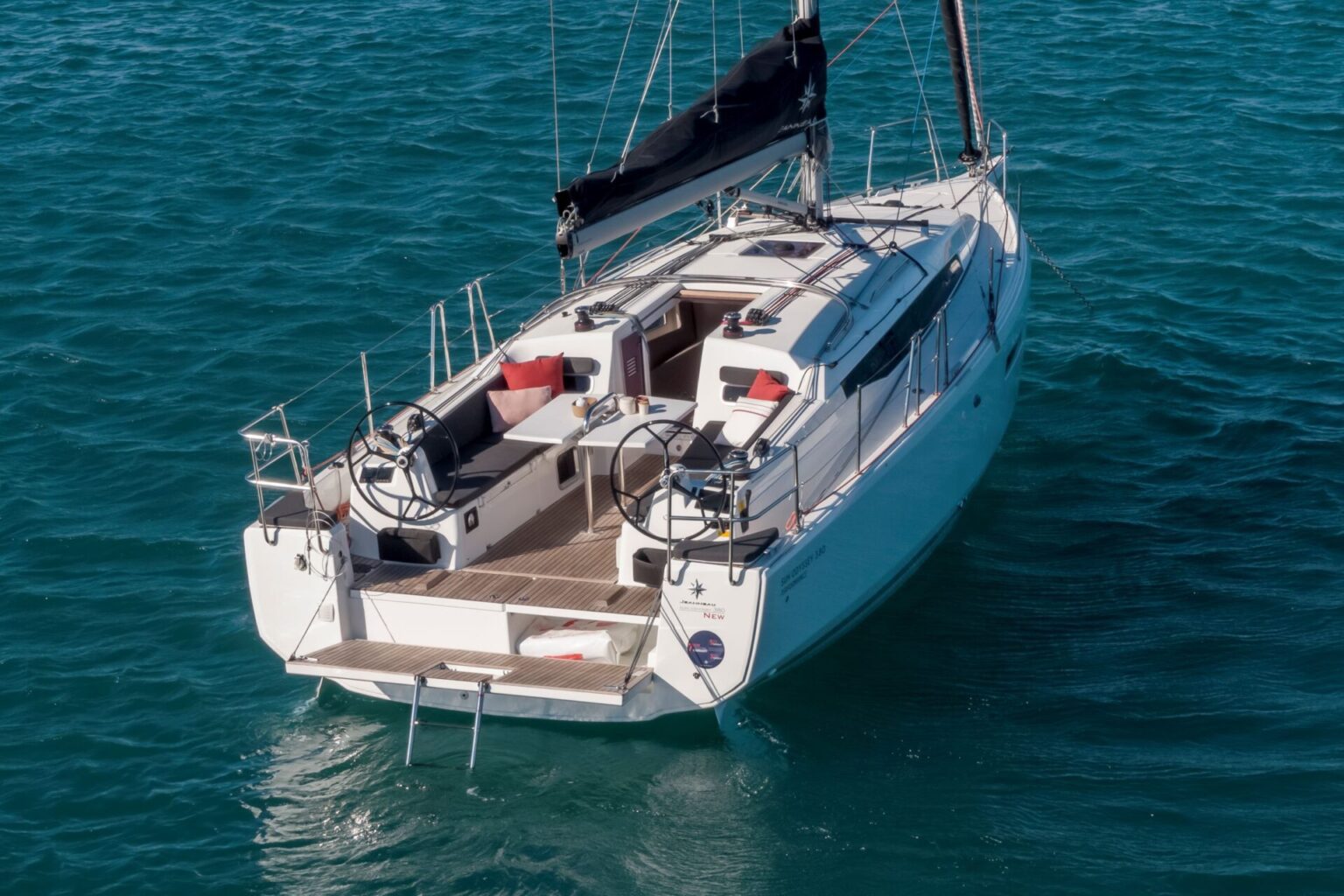 מפרשית JEANNEAU SUN ODYSSEY 380 - סטרים יאכטות