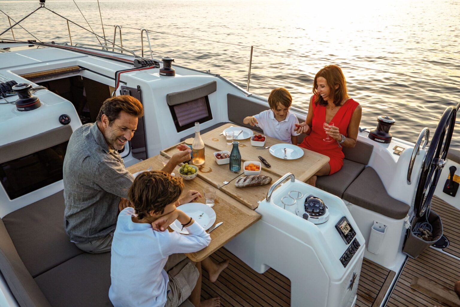 מפרשית JEANNEAU SUN ODYSSEY 410 - סטרים יאכטות
