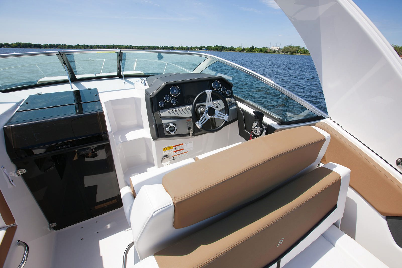 יאכטה לרישיון עוצמה ב' Four Winns V275 - Four Winns V275 - Stream Yachts