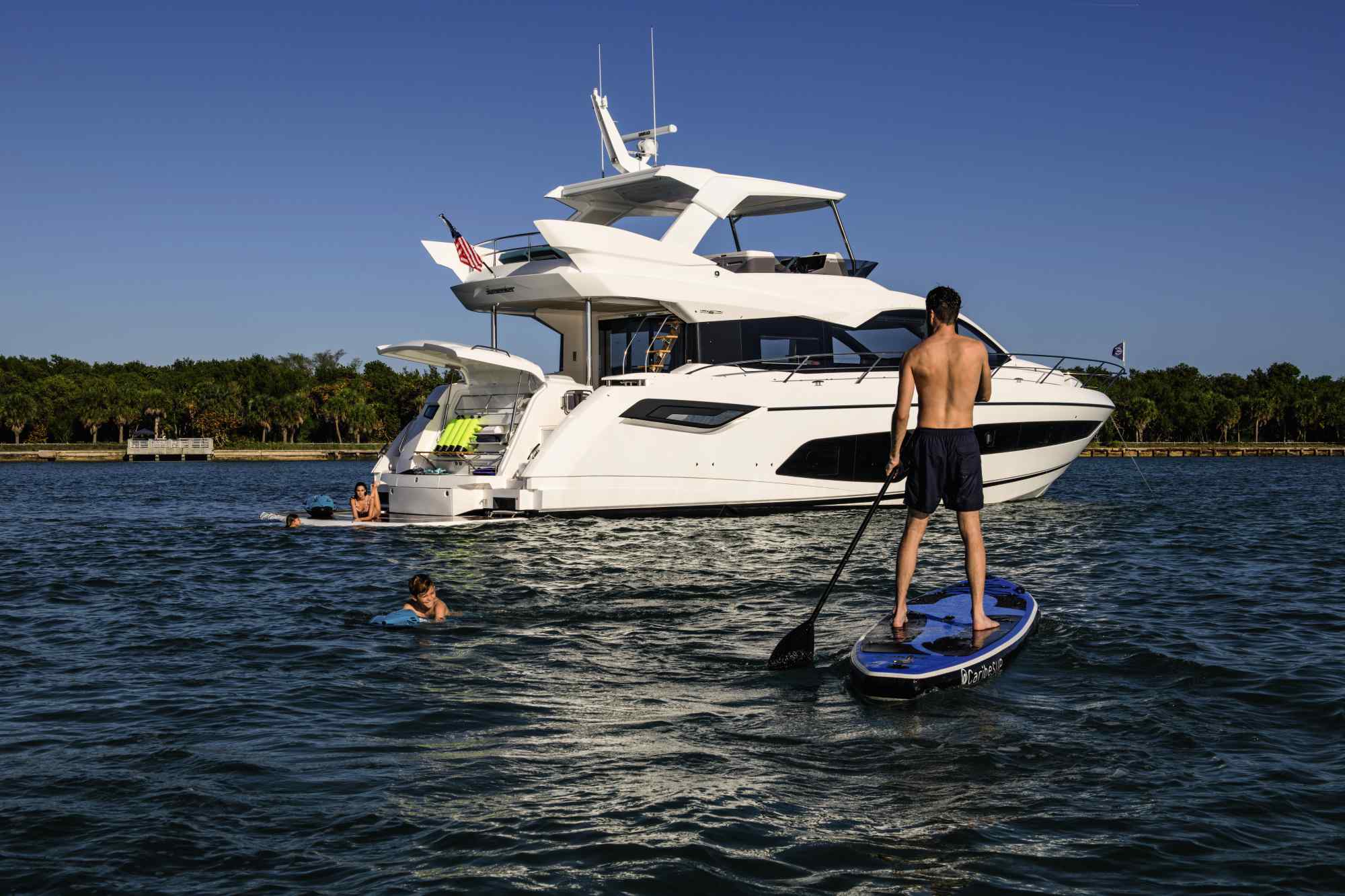 SUNSEEKER MANHATTAN 68 - NEW - סטרים יאכטות