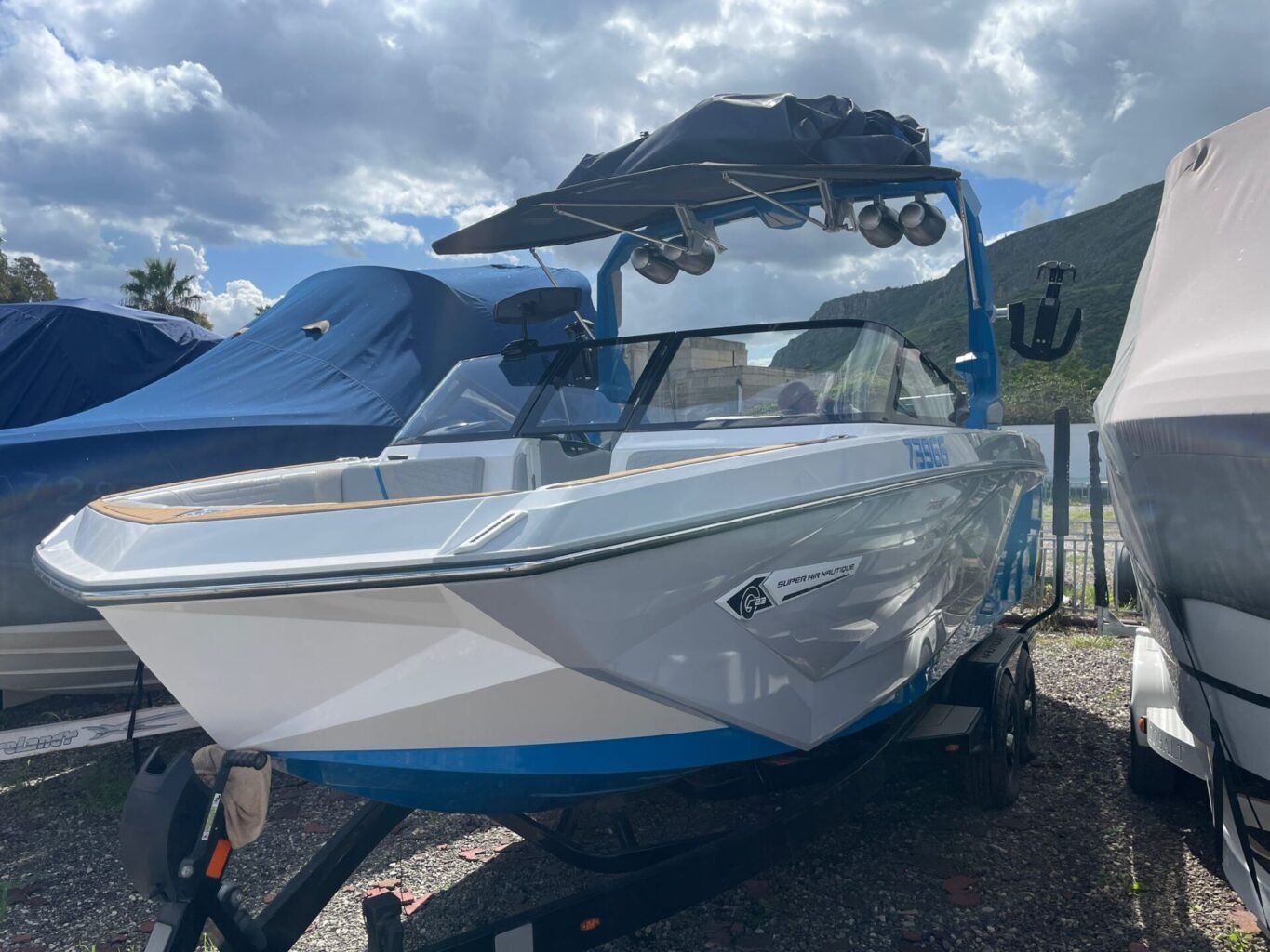 סירת וייקסרף 2022 Nautique G23 - סטרים יאכטות