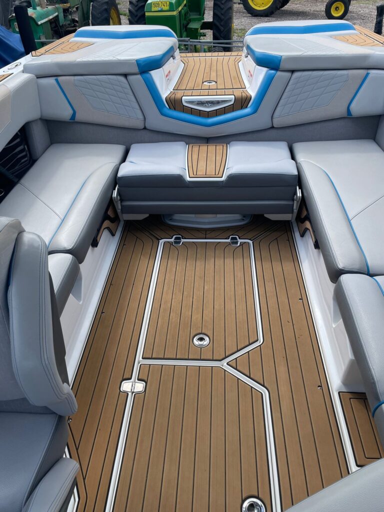 סירת וייקסרף 2022 Nautique G23 - סטרים יאכטות