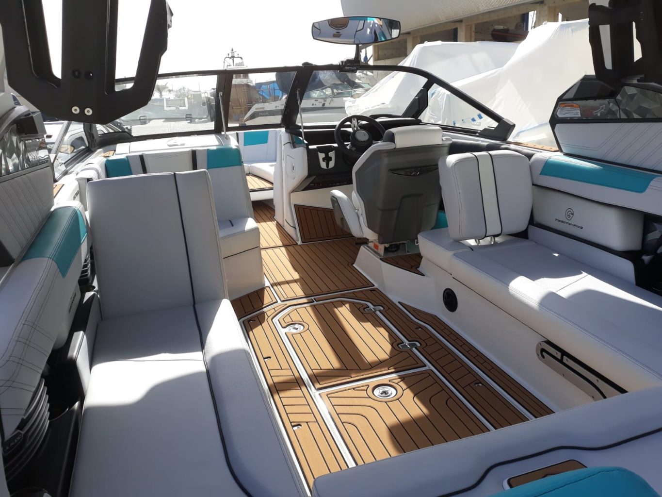 סירת ווייקסרף ווייקבורד NAUTIQUE G25 - יד שנייה - סטרים יאכטות