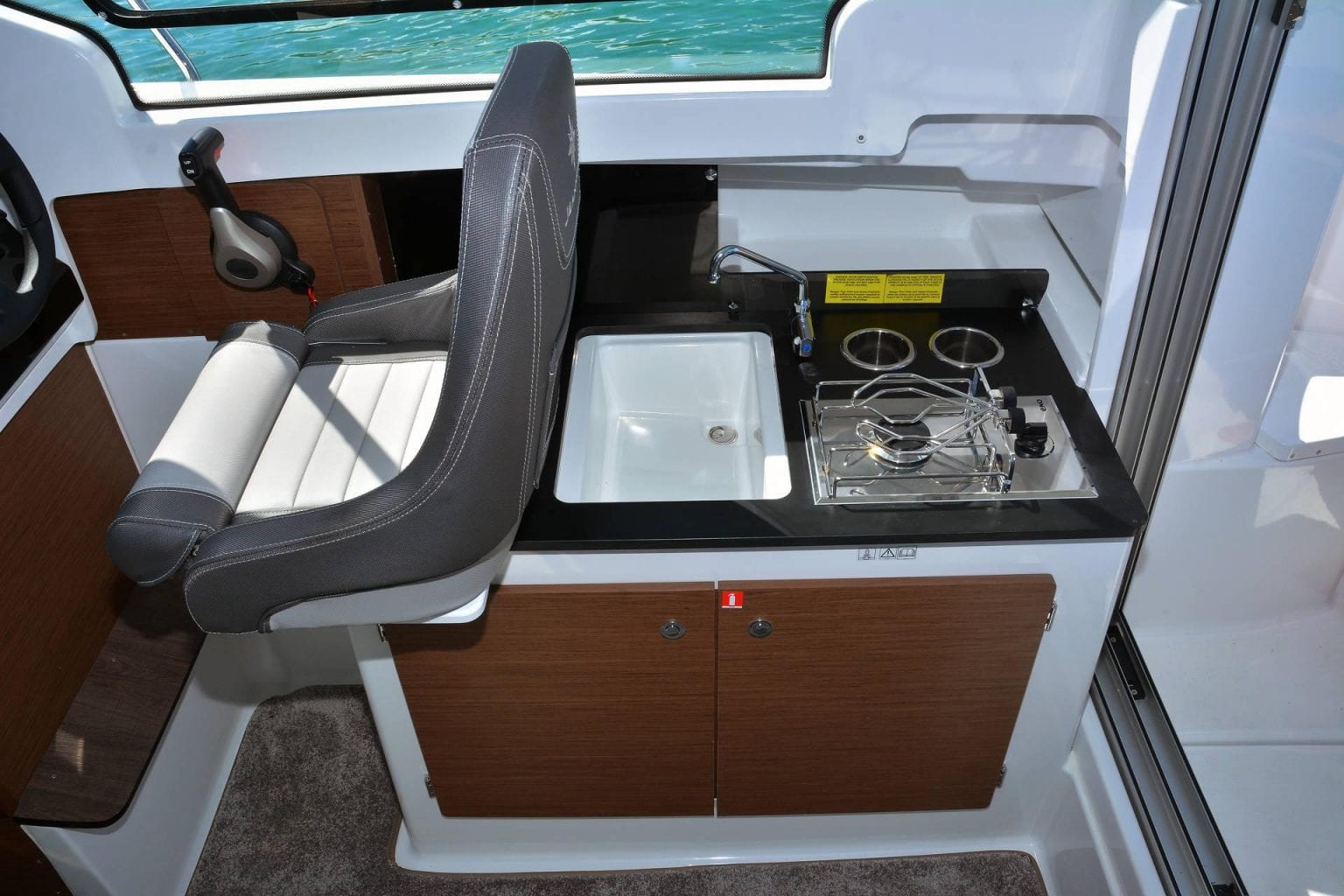 Jeanneau Merry Fisher 695 - Stream Yachts