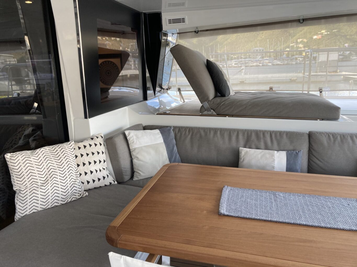 2019 Lagoon 630 - סטרים יאכטות