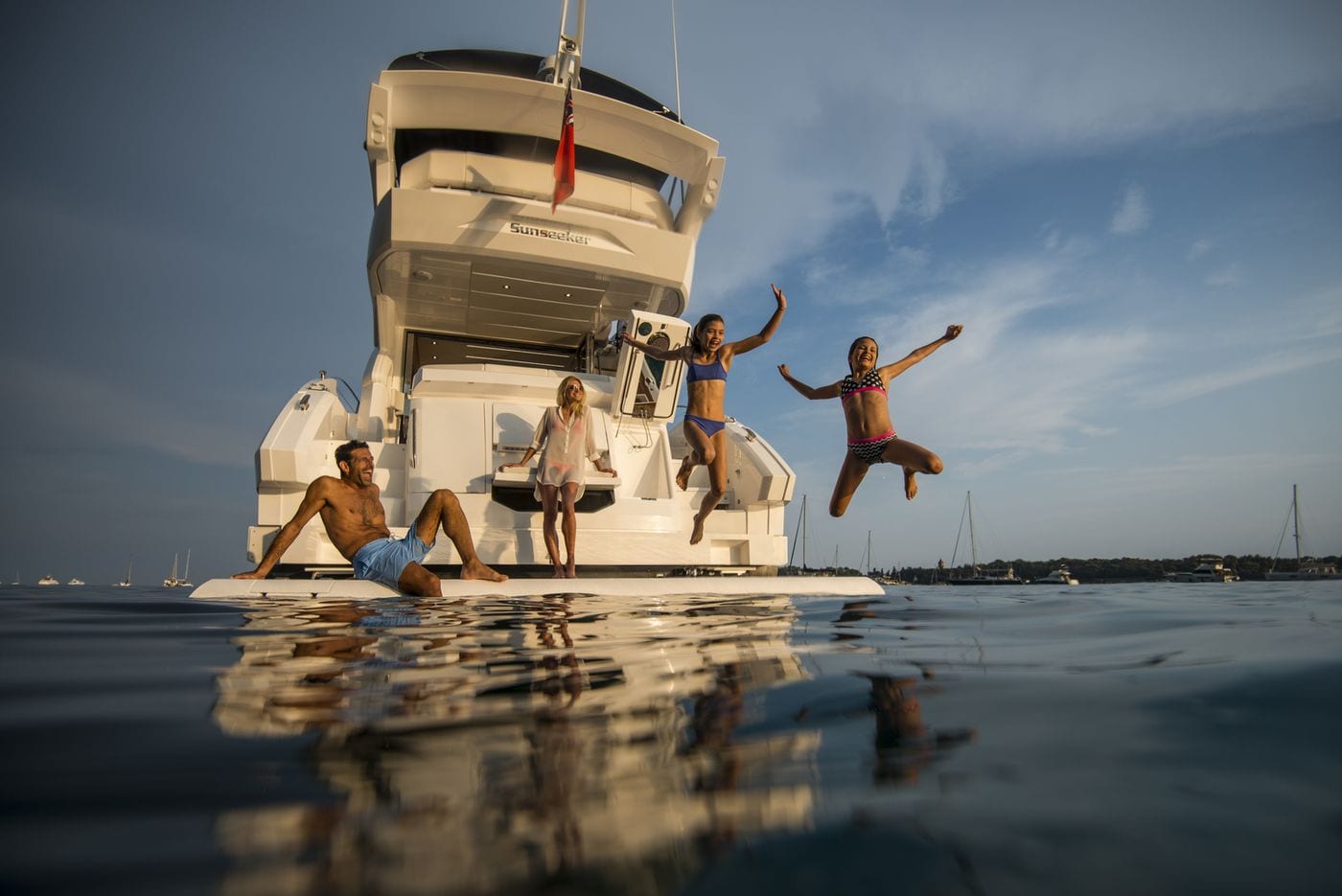 יאכטה Sunseeker Manhattan 52 - סטרים יאכטות