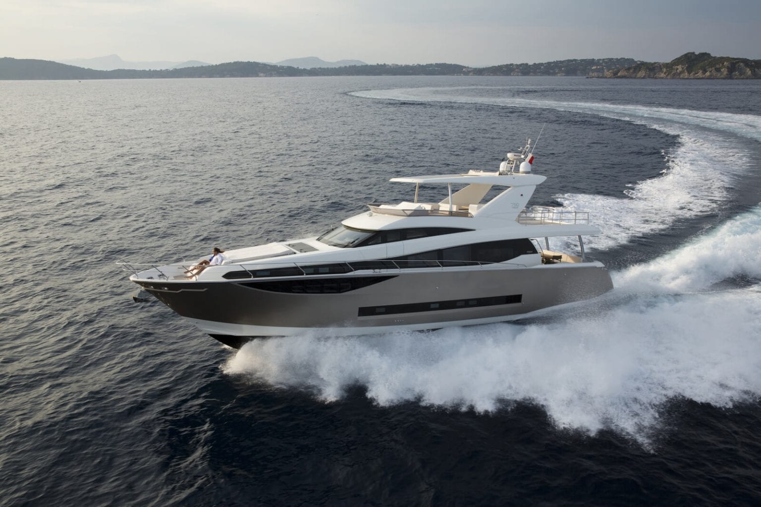 Prestige Yachts - Stream Yachts