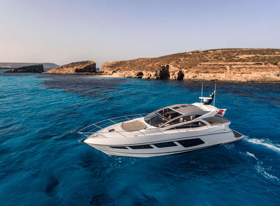 Sunseeker Predator 57 - סטרים יאכטות